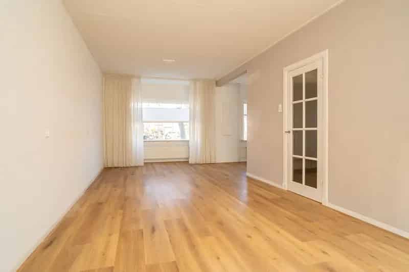5 Slaapkamers Herenhuis Enschede 't Hogeland Garage Airco