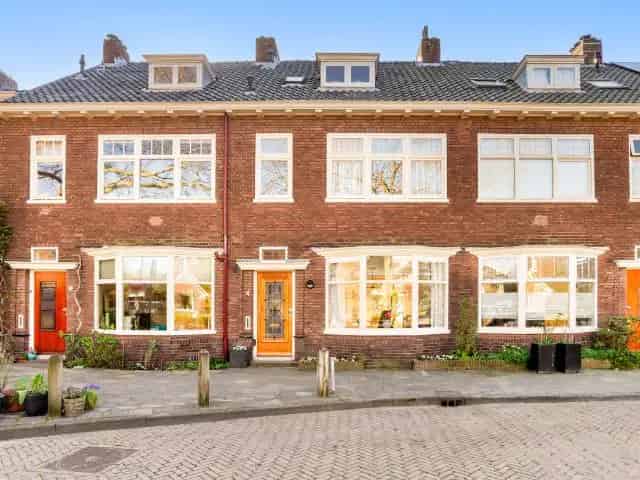 Ruime gezinswoning Haarlem: 3 slaapkamers, tuin en schuur