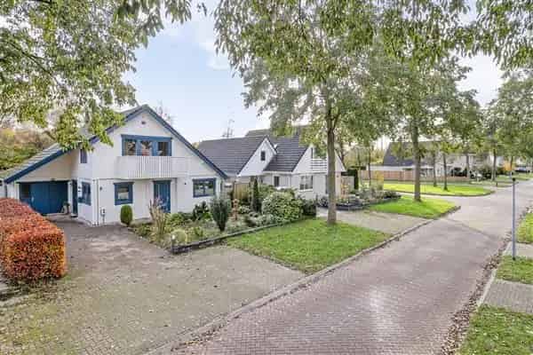 Modern Familiehui Finnlog 4 slaapkamers Energiezuinig Tuin