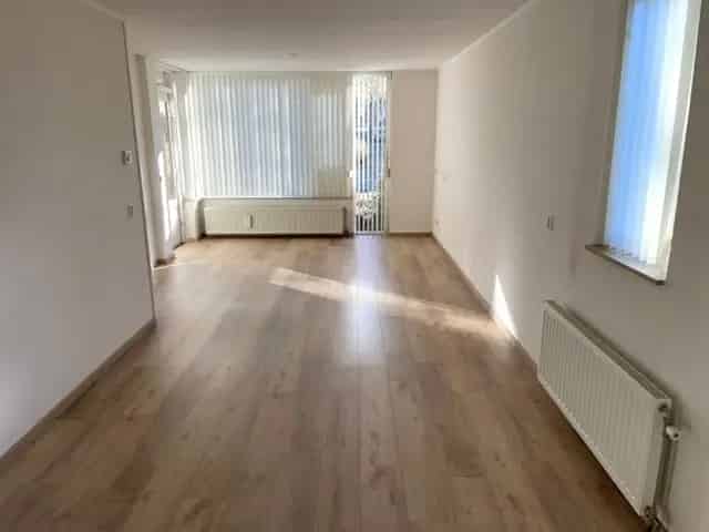 Portiekflat 3 Kamers Munstergeleen 49m2 te Huur