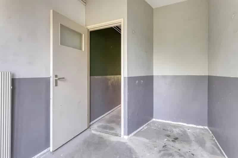 Ruime eengezinswoning Schiebroek 3 slaapkamers voor en achtertuin