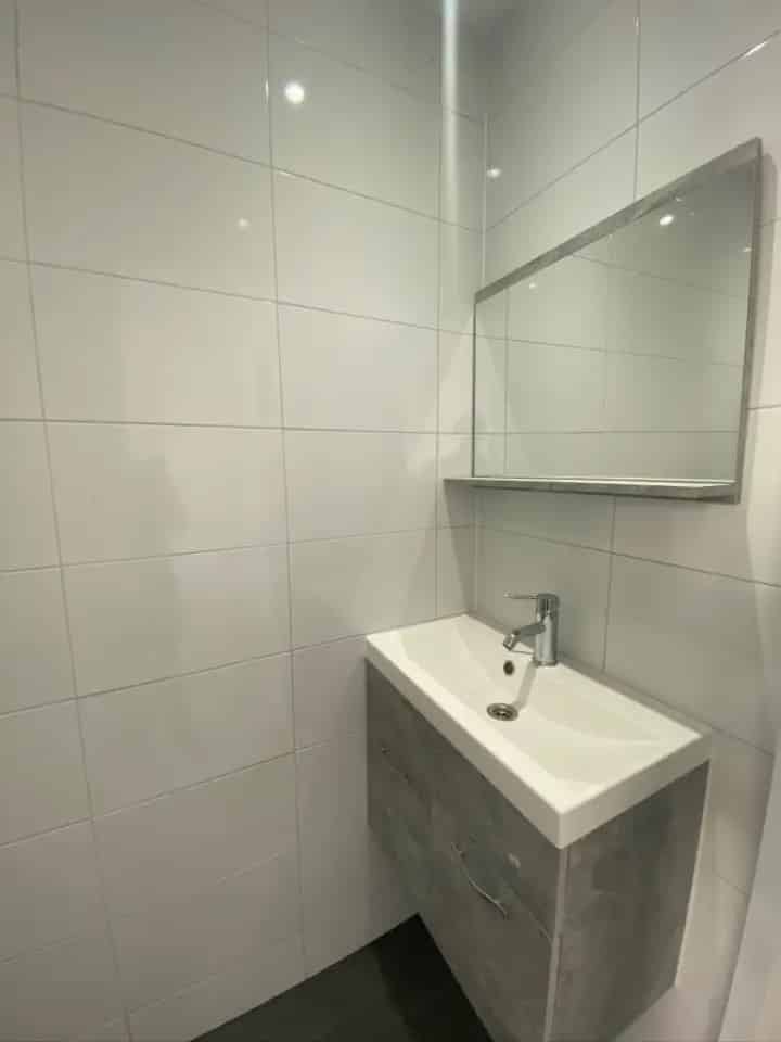 Studio te Huur met Balkon
