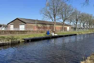 Bedrijfsruimte Hemrik 1100m2 3930m2 grond