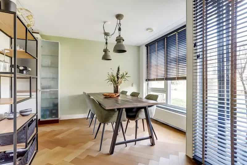Huis te koop Berkel en Rodenrijs: Een gezinswoning met speelse indeling en zonnige tuin