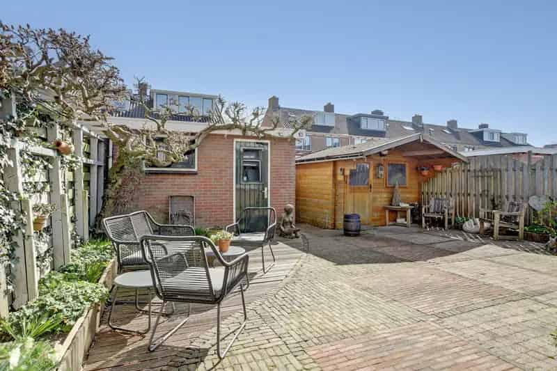 Hoekwoning 4 slaapkamers Nabij Scholen en Winkels