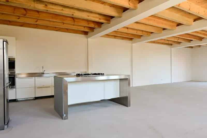 Huis te koop Zunderdorp: Ruime 5 Slaapkamers Stolpboerderij 333m2 A++