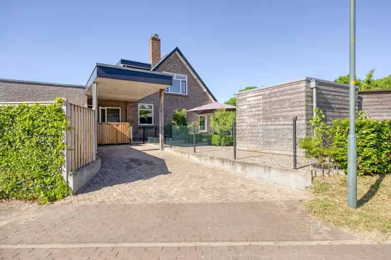 Huis te Koop Apeldoorn Kanaal Zuid: Moderne Hoekwoning 96m2