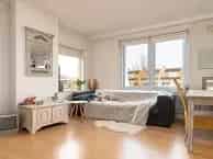 Appartement Hoofdstraat Leiderdorp: 2 slaapkamers, lichte woonkamer