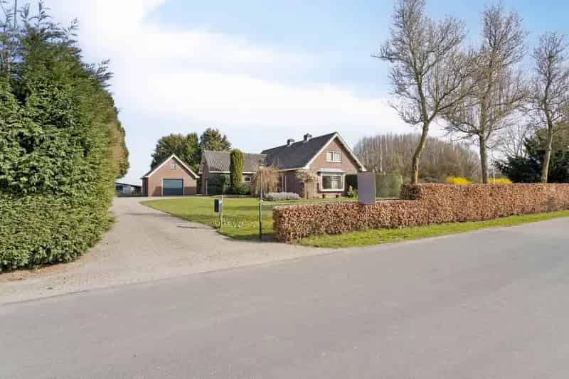 Vrijstaande woning Herveld 4 slaapkamers grote garage bijgebouw