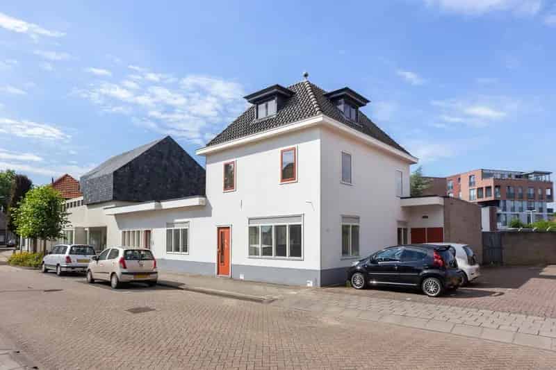 Kantoor Goor te Huur Spoorstraat 347m2