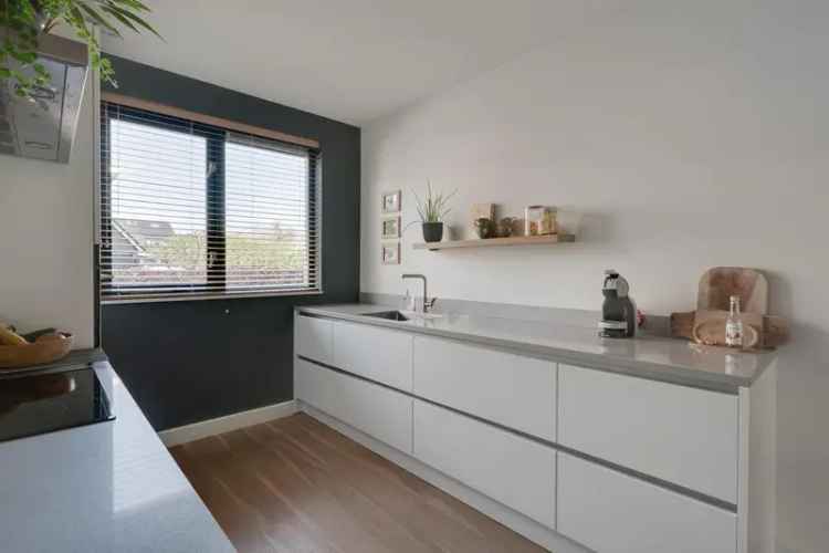 Alkmaar Familiewoning 4 slaapkamers Tuin Zonnepanelen Energielabel A