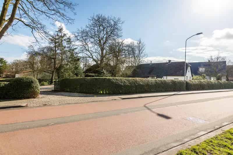 Woonboerderij te moderniseren nabij NS station