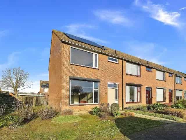 Hoekwoning 4 slaapkamers Terneuzen  Tuin Garage Opknappen