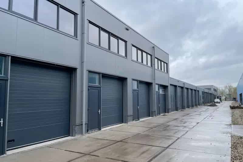 Bedrijfsunit 80m² te Huur Biddinghuizen