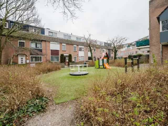 Een gezinswoning te koop met 3 slaapkamers en tuin