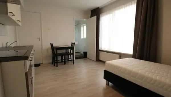 Gerenoveerde Gemeubileerde Studio te Huur