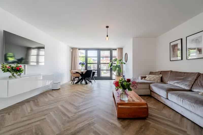 Huis te koop Amstelveen 5 slaapkamers moderne keuken tuin