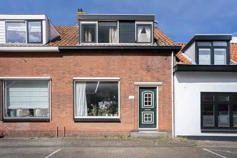 Huis te koop Rotterdam: 3 slaapkamers, diepe tuin, centraal gelegen