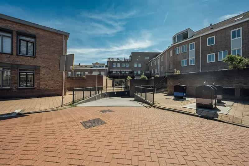 Parkeerplaats te koop Staalmeesterswijk Spijkenisse