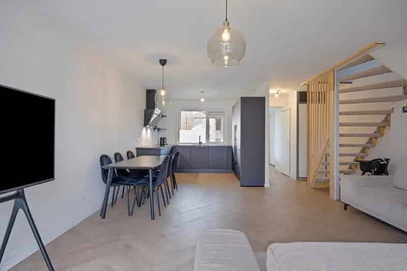 Huis te koop Zevenhuizen 4 slaapkamers tuin nabij centrum