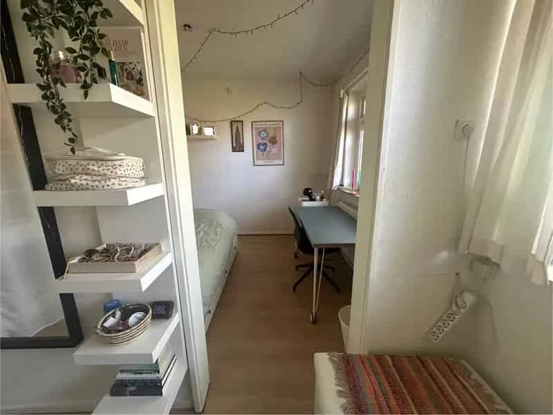 Kamer 16m2 te huur per 1 augustus