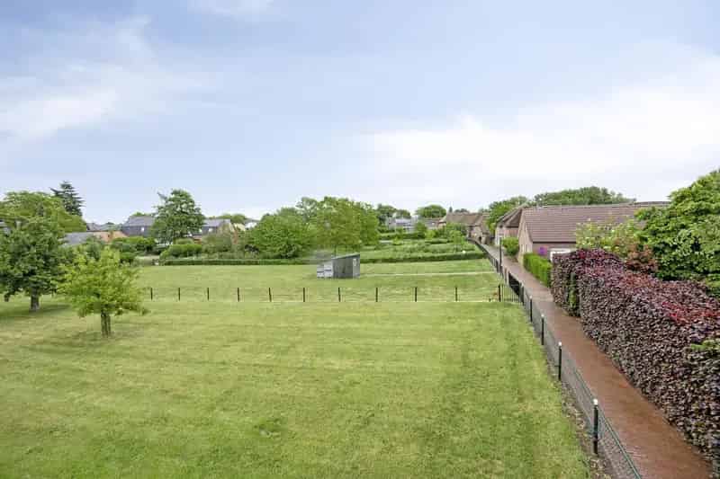 Vrijstaand huis Lith 1823m2 Perceel 4 slaapkamers gerenoveerd