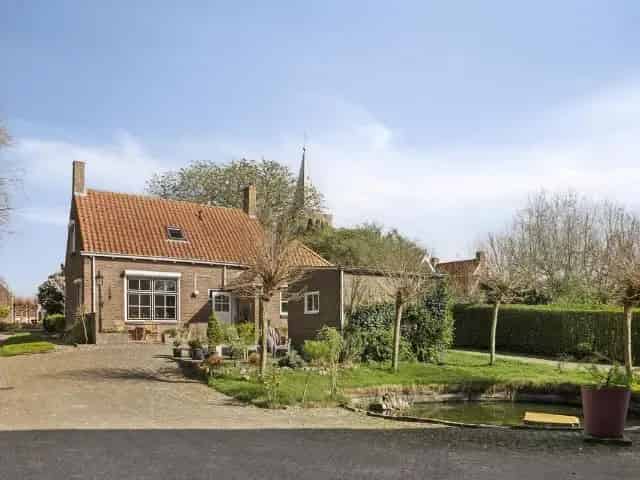 Boerderij met paardenfaciliteiten te koop Westerschelde