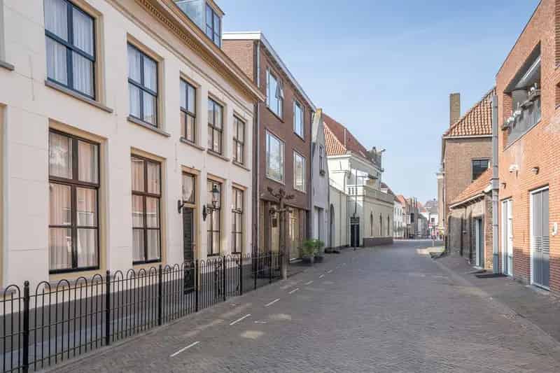 Huis te koop Zaltbommel 4 slaapkamers dakterras