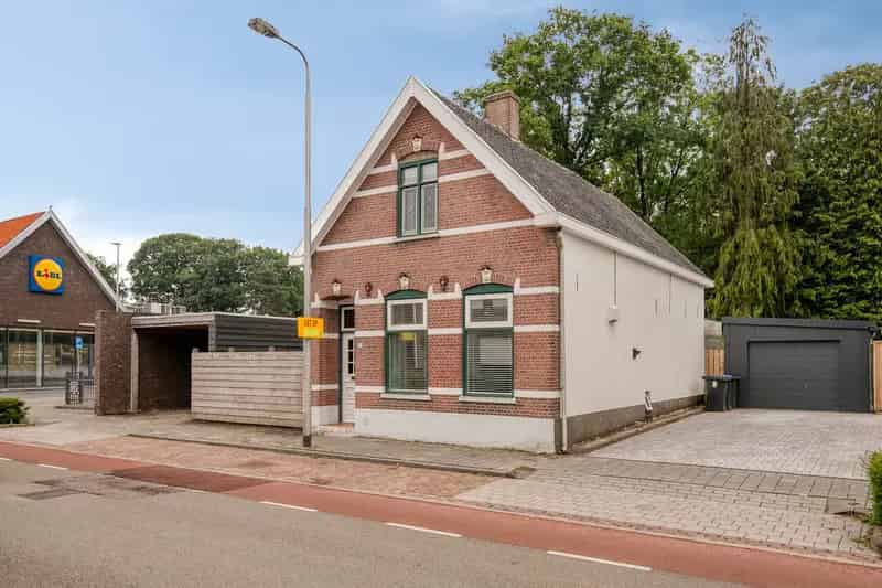 Huis te koop Raadhuisstraat 70 Rucphen