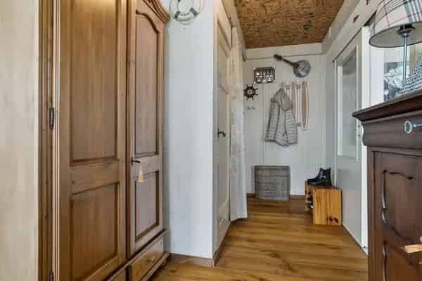 Dijkwoning Stavenisse: 3 kamers, 2 slaapkamers, ruim perceel