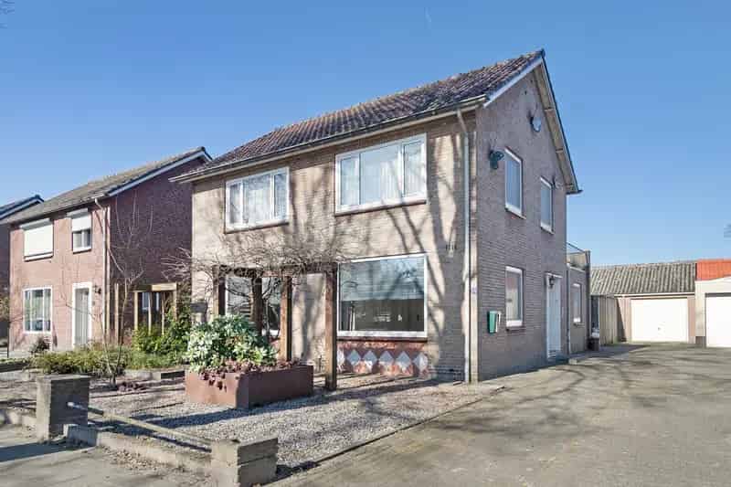 Huis Te Koop , 25, Vierlingsbeekseweg, Overloon, Noord-Brabant
