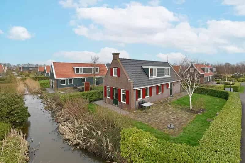 Vrijstaande 6-Persoons Vakantiehuis Resort De Rijp