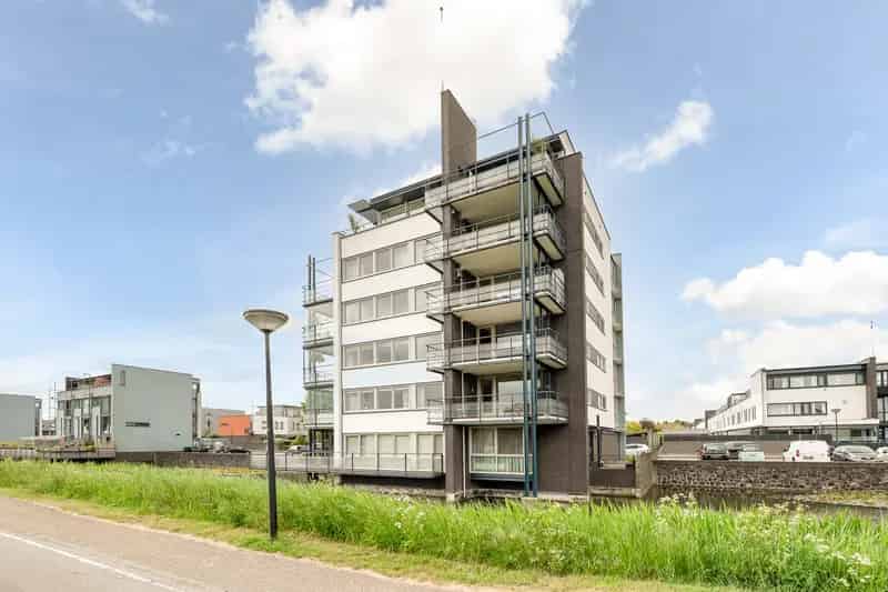 Appartement te koop Waterlandsingel Den Haag