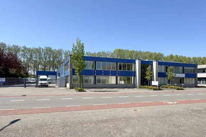 3321 m2 Bedrijfsruimte te Koop Weesp