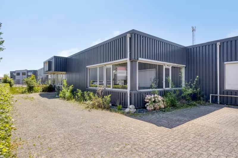Bedrijfshal te Huur Elburg 1397m²