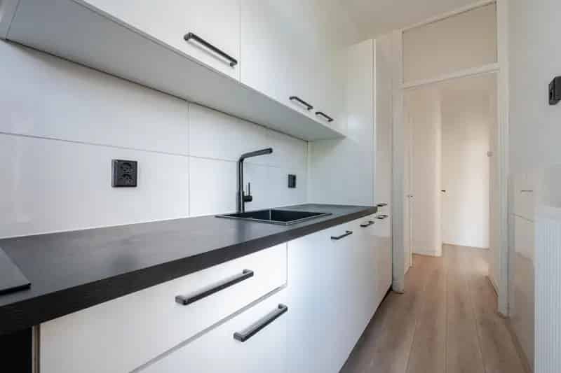 Te Koop Rotterdam Dubbele Bovenwoning 2 slaapkamers Balkon