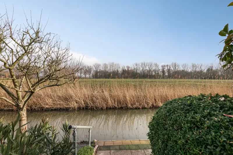 Vrijstaande Villa te koop Poortugaal: Rustig wonen met vrij uitzicht