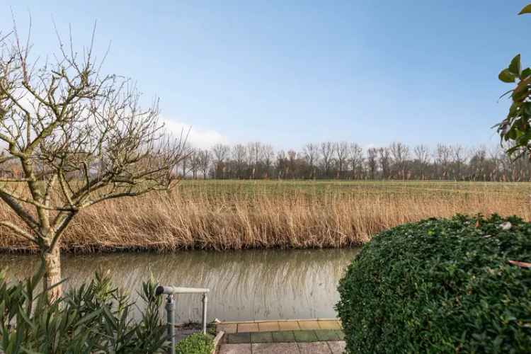 Vrijstaande Villa te koop Poortugaal: Rustig wonen met vrij uitzicht