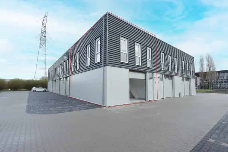 Bedrijfshal te Huur Almere Microfoonstraat 73m2