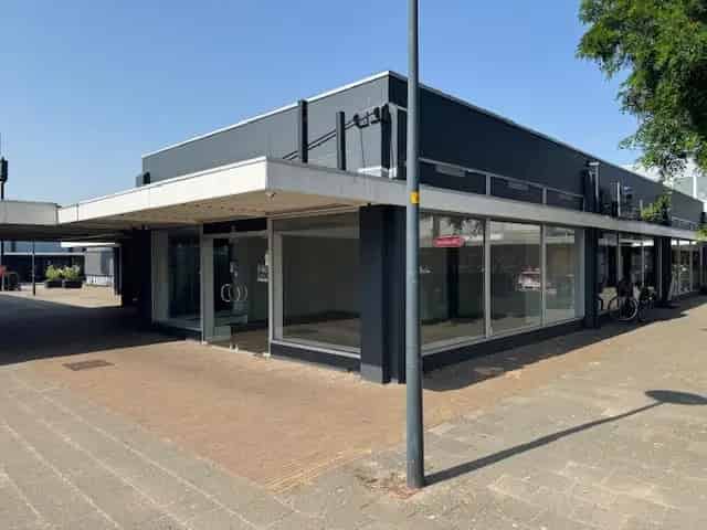Winkel Badhoevedorp | Zoek winkels te huur: Lorentzplein 34 1171 BB Badhoevedorp 