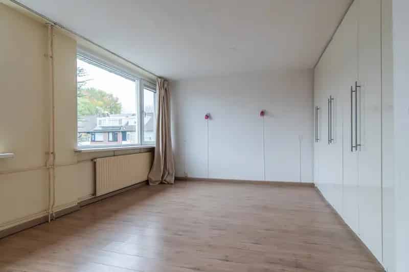 3 Slaapkamers Hoofddorp  Ruime Eengezinswoning Diepe Tuin