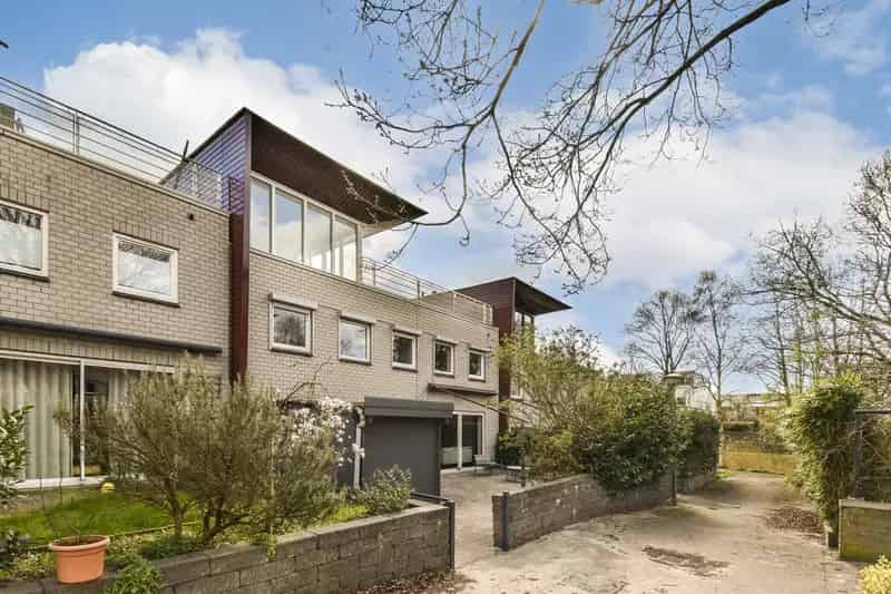Ruime gezinswoning 4 slaapkamers tuin dakterras Amsterdam