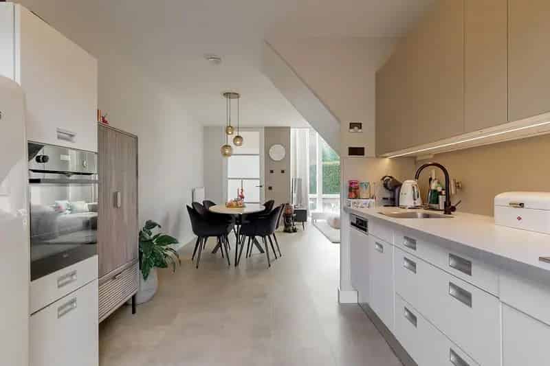 Moderne gezinswoning Leiden Hoge Mors 3 slaapkamers tuin dakterras