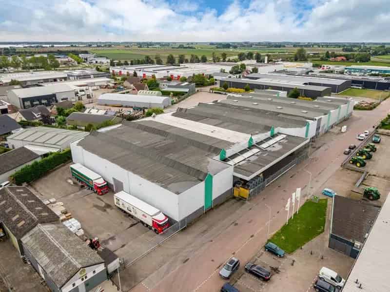 Bedrijfshal Steenbergen 6560m2 te huur