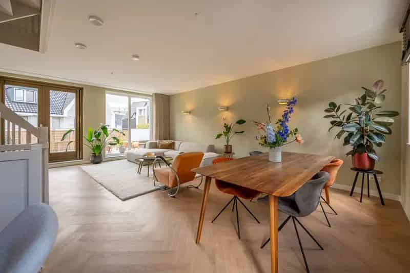 Moderne Eengezinswoning te Koop in Zaandam
