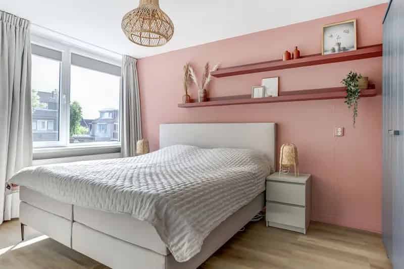 Huis te koop Assendelft 5 slaapkamers aan het water