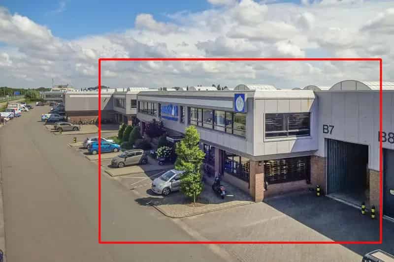 Bedrijfshal te Huur Halfweg 2400m²