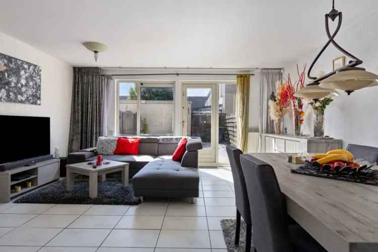 Huis te koop Almere Bizetstraat 4 slaapkamers grote tuin