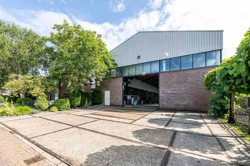 Bedrijfshal 600m2 te huur 's-Gravendeel