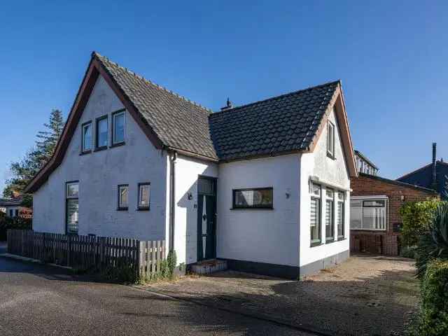 Vrijstaande woning met 2 woonhuizen te Ouddorp